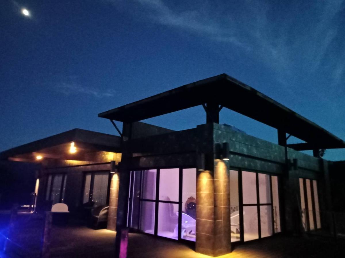 月光石-蘭陽夜景民宿 Dayin エクステリア 写真